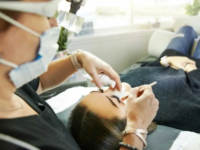 How to Become a Best Certified Lash Technician